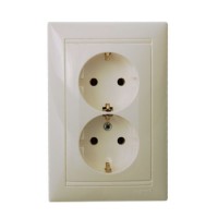 Legrand DIY Valena Крем Розетка 2-ая с/з 695616 фото