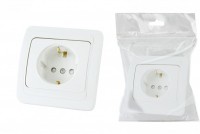 TDM Розетка 2П+З 16А  c защитными шторками белая 
