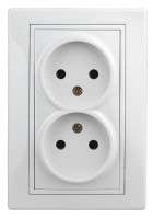 Intro 1-204-01 Розетка 2х2P, 16А-250В, IP20, СУ, Plano, Белый Б0027613 фото