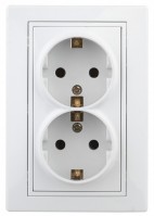 Intro 1Э-205-01 Розетка 2X2P+E Schuko, 16А-250В, СУ, б.л., Plano, белый (10/100/1400) Б0038830 фото