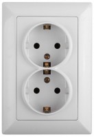 Intro 4-205-01 Розетка 2X2P+E Schuko, 16А-250В, СУ, Solo, Белый Б0043333 фото