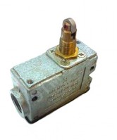 МП 2303 У2 исп.03, IP54, толкатель с поперечным расположением ролика, комбинированный, винт, микровыключатель  (ЭТ) ET006847 фото