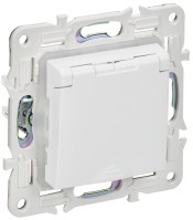 IEK SKANDY Арктический белый Розетка с/з с защитными шторками и крышкой 16А IP44 SK-R11W SK-R16-16-44-K01 фото