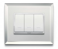 Vimar Накладка Eikon Evo на 3 модуля, серебряный лед 21653.72 фото