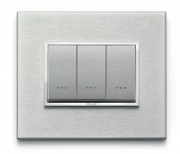 Vimar Накладка Eikon Evo на 3 модуля, серый серебристый 21653.02 фото