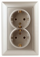 Intro Розетка Solo 4-205-04 с заземлением двойная 2X2P+E Schuko, 16А-250В, IP20, СУ, шампань Б0053676 фото