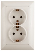 Intro Розетка Solo 4-205-02 с заземлением двойная 2X2P+E Schuko, 16А-250В, IP20, СУ, слоновая кость Б0053675 фото