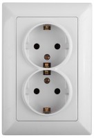 Intro Розетка Solo 4-205-01 с заземлением двойная 2X2P+E Schuko, 16А-250В, IP20, СУ, белый Б0053674 фото