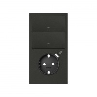 Simon 100 Черный матовый Кит 2 поста, фронт. Накладка вертик.на 1 роз.Schuko с з/у USB C + 2 клав.выкл-лей 10020250-238 фото