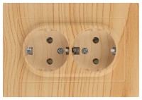 Розетка Intro Accent 6-205-11 2X2P+E Schuko, 16А-250В, IP20, СУ, AL/CU, сосна Б0063504 фото