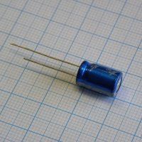 16SEPF560M Полимерный алюминиевый конденсатор радиальный 560uF 16V  8x12mm 4950mA 5000часов PAN IND pe358156 фото