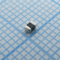 VC080505A150DP SMD варистор 0805 4Vac/5.6Vdc 40A 8.5V(1mA) 0.1Вт 0.1Дж, лента в катушке KYOCERA-AVX pe328479 фото