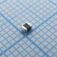 VC080505C150DP SMD варистор 0805 4Vac/5.6Vdc 120A 8.5V(1mA), 0,3Вт 0,3Дж, лента в катушке KYOCERA-AVX pe359772 фото