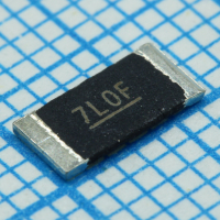 WSL25127L000FEA Резистор металлический полосковый 2512 0.007Ом ±1% 1Вт ±75ppm/°C защитное покрытие для поверхностного монтажа автомобильного применения лента на катушке VISHAY pe436076 фото
