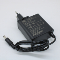 NGE65E12-P1J AC-DC, 58.5Вт, сетевой адаптер, выход 12В/4.88А, вход 80...264В AC, 47...63 Гц, изоляция 4000B DC, 2xMOPP, 62x30*x65мм, -30...+70C, евровилка, выходной разъем 11мм, диам. 5.5х2.1мм Mean W pe789130 фото