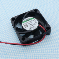 MF40100V2-1000C-A99 Вентилятор 5В 40x10 V 5800об/мин 11,8м3/час, 20.6дБ SUNON pe359834 фото