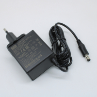 NGE18E18-P1J AC-DC, 18Вт, сетевой адаптер, выход 18В/1А, вход 80...264В AC, 47...63 Гц, изоляция 4000B DC, 2xMOPP, 48x28*x55мм, -30...+70C, евровилка, выходной разъем 11мм, диам. 5.5х2.1мм Mean Well pe789148 фото