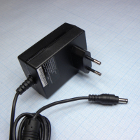 GST25E24-P1J AC-DC, 25Вт, вход 85...264B AC 47...63 Гц,, выход 24B/1.04A, изоляция 3000В AC, 79x54x33мм, -30...+70°С, выходной разъем 11, диам. 5.5х2.1мм Mean Well pe302494 фото
