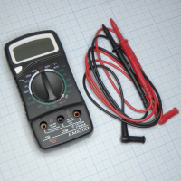 EM-820D Цифровой мультиметр имеющий функцию DATA HOLD,  тест диодов, транзисторов, генератор меандра. Позволяет проверить ток, напряжение, сопротивление и другие параметры. S-Line pe135584 фото