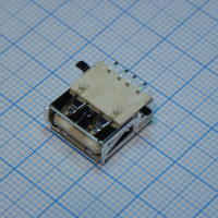 292303-9 Разъем USB тип A, USB 2.0, розетка, 4 вывода, поверхностный монтаж, прямой угол TE Connectivity pe333229 фото