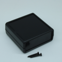 G512B-2$ Корпус из ударопрочного пластика ABS, две панели 