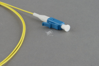Пигтейл FPT-B9-9-LC/UR-1M-LSZH-YL волоконно-оптический SM 9/125 (OS2) LC/UPC 1м LSZH 36771 Hyperline pe577238 фото