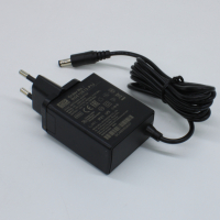 NGE12E12-P1J AC-DC, 12Вт, сетевой адаптер, выход 12В/1А, вход 80...264В AC, 47...63 Гц, изоляция 4000B DC, 2xMOPP, 48x28*x55мм, -30...+70C, евровилка, выходной разъем 11мм, диам. 5.5х2.1мм Mean Well pe789215 фото