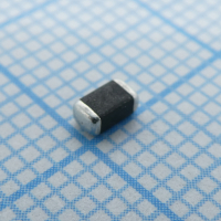 V56MLA1206H Варистор типоразмера 1206, 40VAC/56VDC 180A 77В 0.1Вт, SMD Littelfuse pe346080 фото