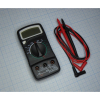 EM-820B Цифровой мультиметр имеющий функцию DATA HOLD,  тест диодов, транзисторов, измерение тока, напряжения, сопротивления и других параметров. S-Line pe135582 фото